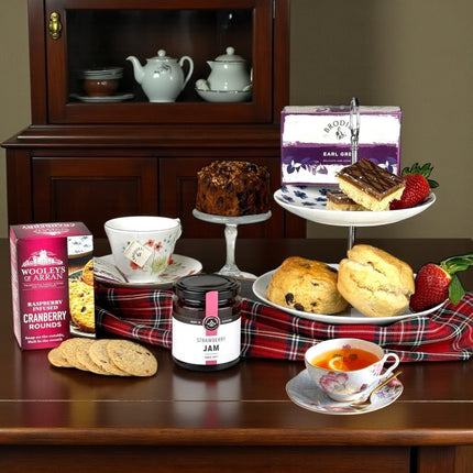 Luxury Get Well Soon Hampers by Majestic Hampers featuring artisan UK food and drink gifts, beautifully presented as thoughtful recovery and wellbeing presents.