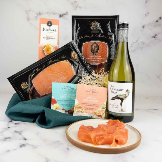 Dùghaill Hamper With Wine Dùghaill Hamper With Wine